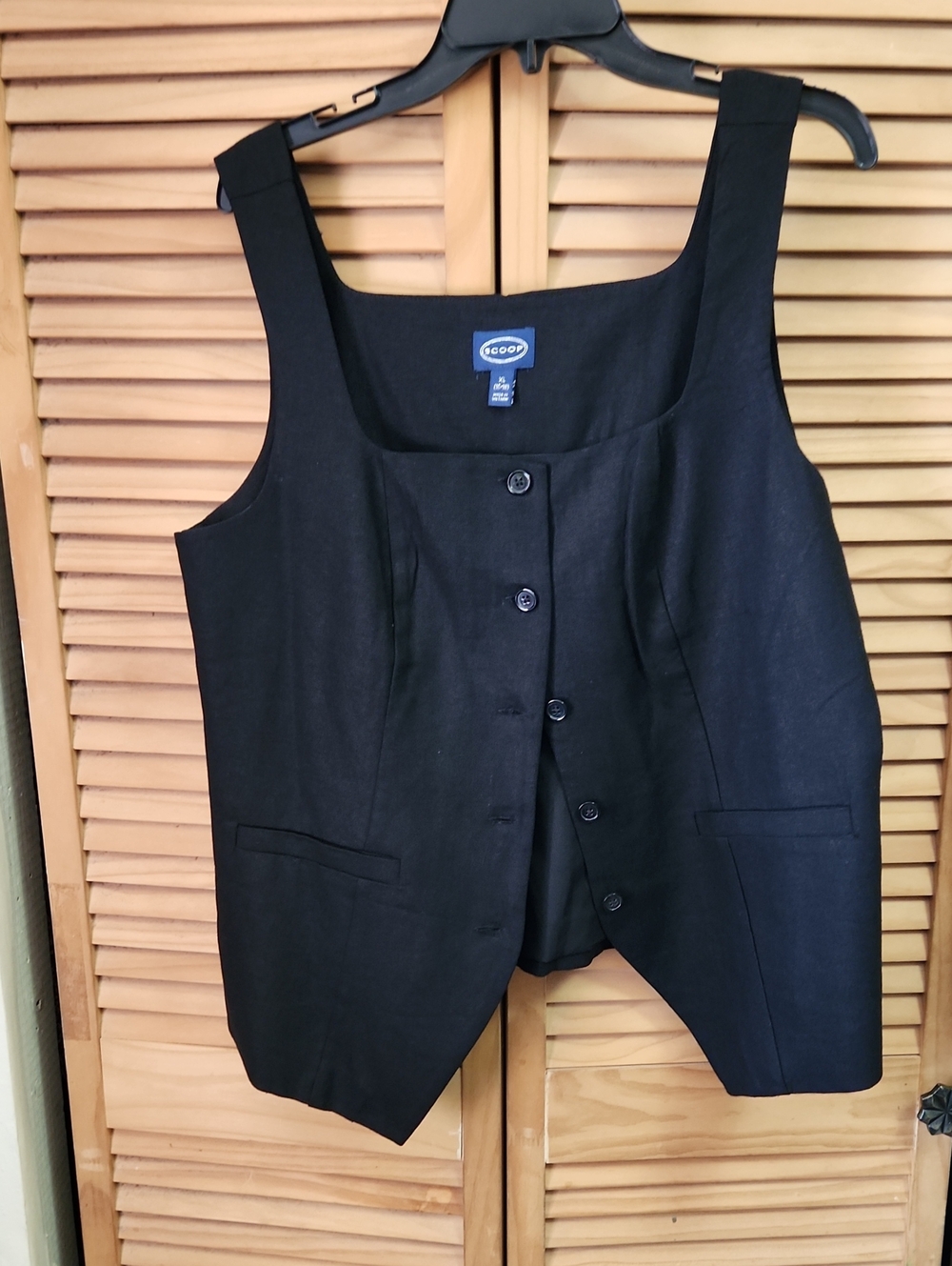 Scoop Black Women's Tailored Button-Front Vest